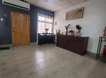 Casa · 117m² · 3 Habitaciones · Vendo Casa Bastión Popular Bloque 2 (Mervel)