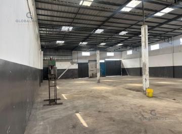 Bodega-Galpón · 400m² · Galpón en Alquilerde 400 m² en Samanes m. B.