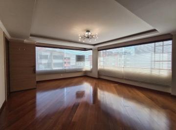 Departamento de 2 habitaciones, Quito · Departamento Como Nuevo 97 m² con 2 Dorm. en Venta en La Urb. Jardines de Amagasí