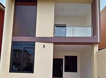 Casa de 3 habitaciones, Guayaquil · Exclusiva Propiedad en Venta Urbanización Bona Terra. Via Salitre Sector C. C El Dorado