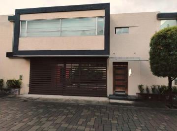 Casa de 3 habitaciones, Quito · Vendo Bonita Casa en Conjunto Tres Dorm. Sector Vía Al Tingo