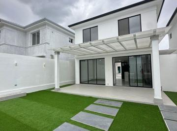Casa de 3 habitaciones, Guayaquil · Casa de Estreno en Alquiler