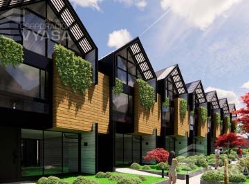 Casa · 137m² · 3 Habitaciones · 2 Estacionamientos · Tumbaco - Tola Chica, en Venta Casa de 137,39 m², en Conjunto (C - 16)