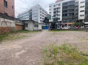Terreno / Lote · 332m² · Coruña Venta Terreno Esquinero 332 m² La Coruña y Colon, Se Encuentra Rentado con un Buen Retorno