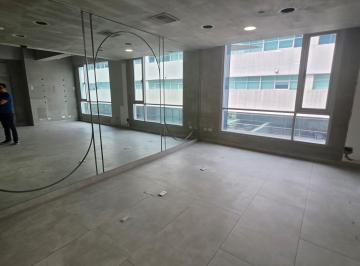 Oficina comercial , Guayaquil · Oficina Decoracion Industrial Junto Arcos Plaza
