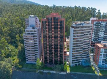 Departamento · 340m² · 4 Habitaciones · 3 Estacionamientos · Departamento en Venta 340 m² El Bosque Quito