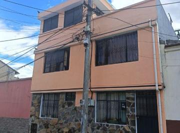 Casa de 7 habitaciones, Quito · Venta Casa Rentera Centro Historico