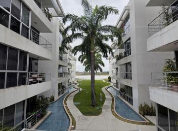 Departamento de 3 habitaciones, Guayaquil · En Alquiler Lindo Departamento con Balcón Vista Al Río!