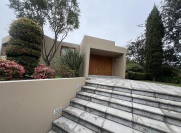 Casa · 700m² · 3 Habitaciones · 2 Estacionamientos · Miravalle Casa de Venta en Urbanizacion Privada (Rancho San Francisco)