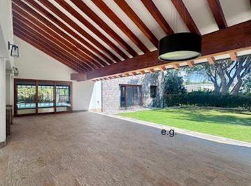 Casa de 4 habitaciones, Quito · Segura, Excelentes Acabados, 4 Dorm., Suite, Pisicna y Jardines