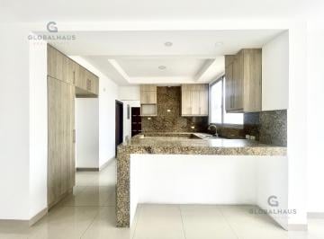 Casa · 300m² · 3 Habitaciones · 1 Estacionamiento · Venta de Casa a Estrenar con 4 Habitaciones en El Condado de Vicolinci, m. N