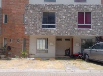 Casa de 2 habitaciones, Quito · Casa en Venta, 3 Plantas, 2 Dorm. – Pomasqui