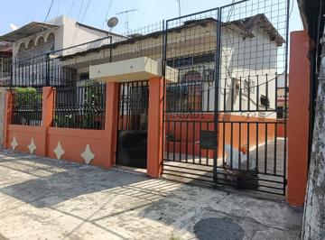 Casa de 5 habitaciones, Guayaquil · Venta de Una Casa en Calle 19 Ava y San Martin - J. Moncada