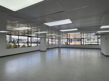 Oficina comercial · 540m² · 11 Estacionamientos · Renta Oficina de 540 m² en Una Sola Planta en Av Naciones Unidas y Av Amazonas - Quito
