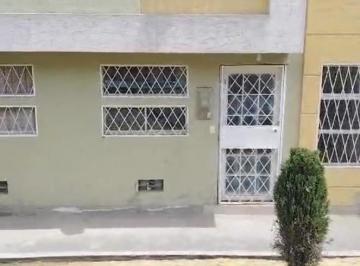 Casa · 73m² · 3 Habitaciones · 1 Estacionamiento · Casa en Calderón