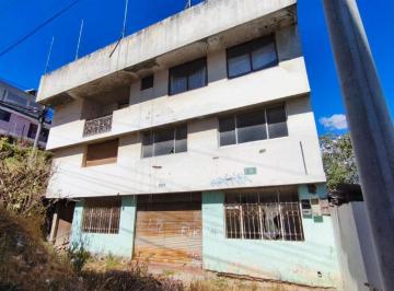 Casa de 8 habitaciones, Quito · Edificio en Obra Gris con 915,60 m² de Construcción