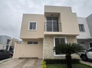 Casa de 3 habitaciones, Daule · Casa en Venta en Vía Salitre - Urb. Arboletta