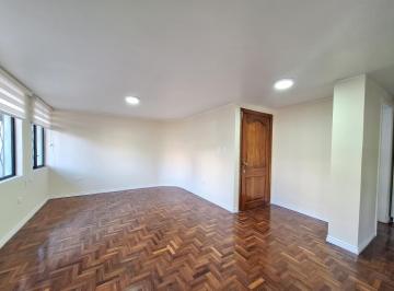 Departamento · 76m² · 2 Habitaciones · 1 Estacionamiento · En Venta Departamento 2 Dorm., Patio y Parqueadero, La Floresta