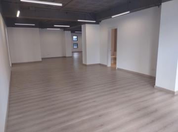Oficina comercial , Quito · Oficina 260 m² en Edificio Corporativo, Remodelada Sector Iñaquito, Norte de Quito