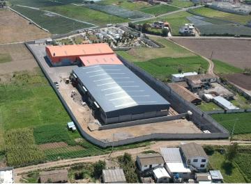 Bodega-Galpón , Ambato · Bodega - Galpón de 700 m² y 300 m² en Alquiler en Santa Rosa de Ambato