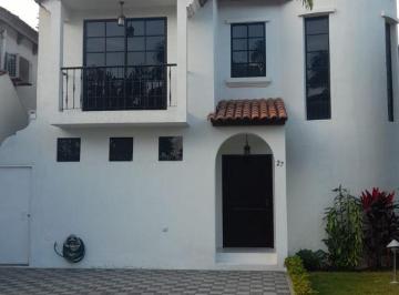 Casa de 6 habitaciones, Guayaquil · Terranostra, 3 Dorm c/u con Baño