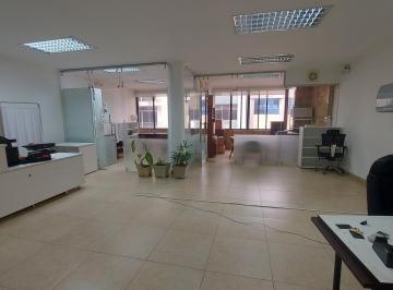 Oficina comercial · 100m² · Oficina en Centro de Guayaquil, Iluminada, Ascensor, Cerca de Todo
