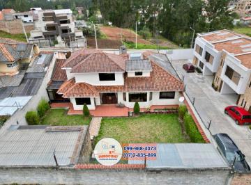 Casa de 3 habitaciones, Cuenca · Casa Amplia con Áreas Verdes y Jardines en Ventasector El Tejar