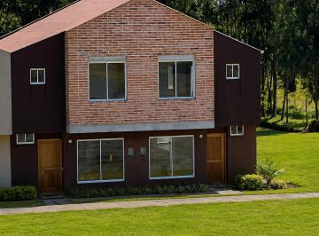 Casa de 3 habitaciones, Quito · Casa en Venta de 2 Plantas | Valle de Los Chillos - Sector El Tingo