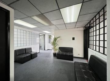 Sala de espera compartida · Renta Oficina 40 m² Sector La Mariscal