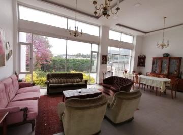 Casa de 4 habitaciones, Quito · Casa Independiente de Arriendo en La Armenia.
