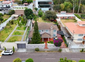 Casa de 3 habitaciones, Quito · Casa de Venta 1.094 m² de Terreno y Casa de 3 Dorm.. Urb. San José del Valle. Conocoto