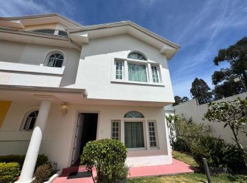 Departamento de 3 habitaciones, Quito · Casa Esquinera de 119 m² en Conjunto Privado – El Condado