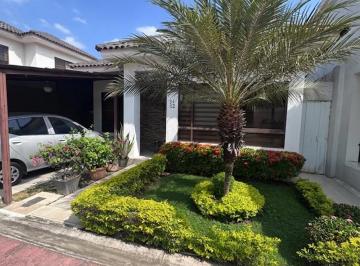 Casa de 3 habitaciones, Guayaquil · 7581. Urb. Punta Esmeralda - Via a La Costa, Vendo Casa 3 Dorm. $145.000.