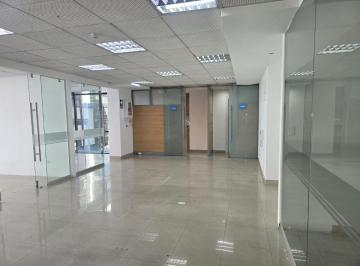 Oficina comercial , Quito · Rento Oficina Amplia Edificio Corporativo Republica del Salvador