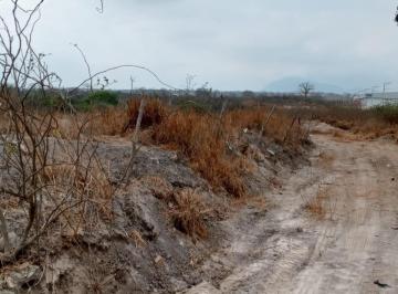 Terreno / Lote · 1ha · Hermosa Propiedad en Oferta en La Via Manta Rocafuerte (500 M&sup2;)