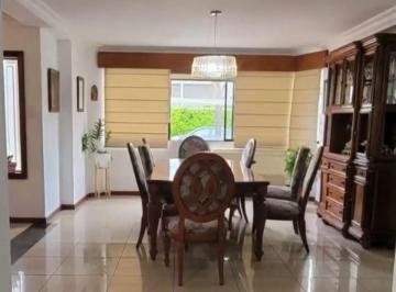 Casa de 5 habitaciones, Guayaquil · Samborondón - Guayaquil Tenis. Vendo Casa Esquinera, 5 Habitaciones, Patio con Piscina