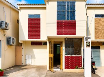 Casa de 3 habitaciones, Guayaquil · Casa de 3 Habitaciones con Poco Uso | Victoria del Río, Mucho Lote 2 | Seguridad y Áreas Sociales
