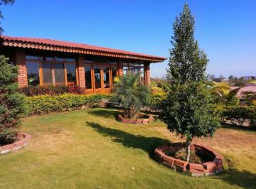 Casa · 1800m² · 1 Habitación · 5 Estacionamientos · Finca en Playas en Venta a 10 Minutos del Mar