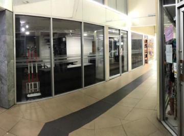 Local comercial · 32m² · 1 Estacionamiento · Local Comercial en Venta en Centro Comercial Albán Borja – Guayaquil