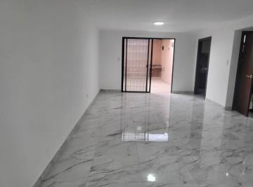 Casa en Alquiler de 3 habitaciones Santa Cecilia · Alquiler de Casa Totalmente Remodelada de 180 m² con 3 Dorm. en Los Girasoles