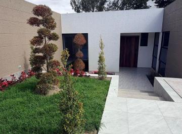 Casa de 4 habitaciones, Guano · Casa 689 m² Ideal Para Jubilarse con La Tranquilidad de La Naturaleza