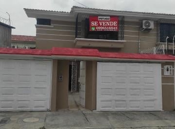 Casa de 4 habitaciones, Guayaquil · Casa de 143 m² con 4 Dorm. en Venta en Garzota, Muy Cerca del Aeropuerto. Lista Para Uso.
