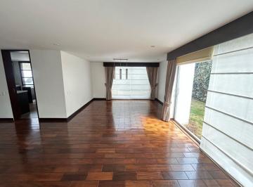 Casa de 4 habitaciones, Quito · Venta Tacuri Nayon Casa Cuatro Dorm. Jardin en Conjunto
