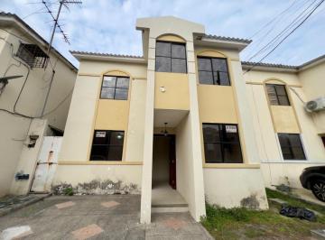 Casa de 3 habitaciones, Daule · Casa de Venta Volare La Aurora