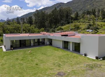 Casa · 1229m² · 3 Habitaciones · Casa en Sur de Paute