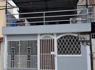 Casa de 5 habitaciones, Guayaquil · Venta Casa Rentera en Las Orquideas Etapa I (Ingreso Jardin Botanico)