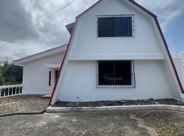 Casa de 4 habitaciones, Guayaquil · Se Vende de Oportunidad y Credito Directo, Casa en Lago de Capeira