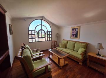 Casa de 4 habitaciones, Cuenca · Rento o Arriendo Casa Amoblada en El Centro Historico