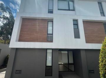 Casa de 4 habitaciones, Quito · Se Vende Casa Elegante - Quito Norte Conjunto Santa Lucía (A