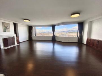 Departamento · 242m² · 3 Habitaciones · 2 Estacionamientos · Alquiler en El Bosque | Amplio Departamento de 242 m² con Vista Panorámica